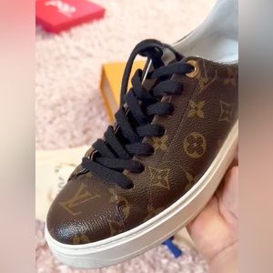 LV Womens Sneakers
